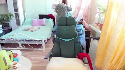 Snapshot of flowerlover8 chatting on February 21, 2026, 8:15 am Flowerlower online show from February 21, 2026, 8:15 am