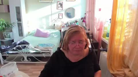 Flowerlower online show from May 2, 2026, 3:17 pm