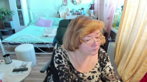 Flowerlower online show from May 3, 2026, 5:57 am