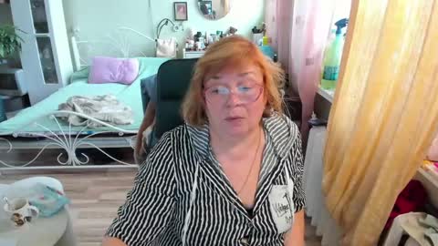 Flowerlower online show from May 12, 2026, 6:21 am