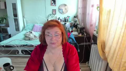 Flowerlower online show from May 17, 2026, 5:05 am