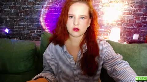 FlowerOfFreedom online show from December 18, 2025, 4:51 am