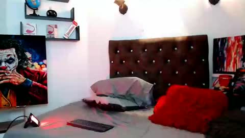 flowers109 online show from February 18, 2025, 1:32 am