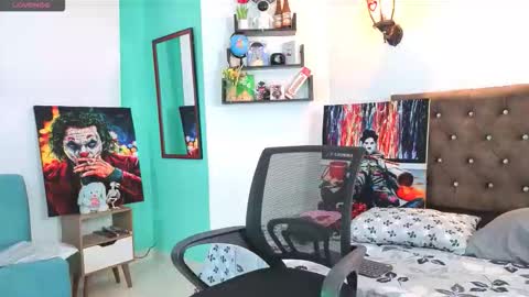 flowers109 online show from October 3, 2025, 10:18 pm