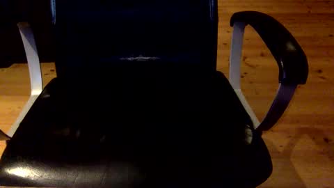 Snapshot of flowmover chatting on February 24, 2025, 7:52 pm flowmover online show from February 24, 2025, 7:52 pm