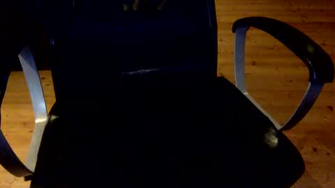 Snapshot of flowmover chatting on March 4, 2025, 9:32 pm flowmover online show from March 4, 2025, 9:32 pm