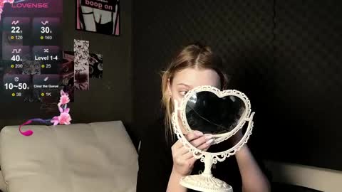 Snapshot of fluffy_cloude chatting on May 17, 2026, 6:11 am fluffy_cloude online show from May 17, 2026, 6:11 am