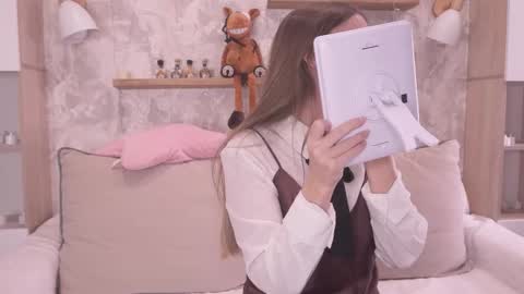 Snapshot of fluffy_hat chatting on February 8, 2026, 5:05 pm Fluffy and Krut online show from February 8, 2026, 5:05 pm