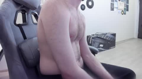 fluffycat  online show from March 4, 2025, 8:05 pm