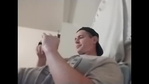 flybuy2525 online show from October 7, 2025, 3:04 am