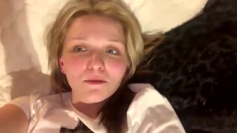 fngerlckingood online show from February 17, 2025, 1:04 am