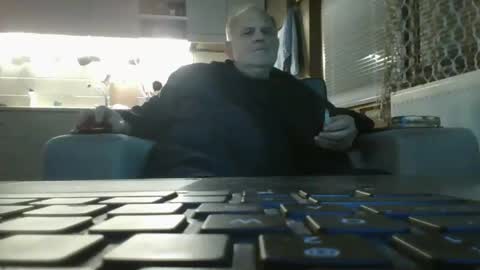 fofodi online show from January 11, 2026, 9:42 pm