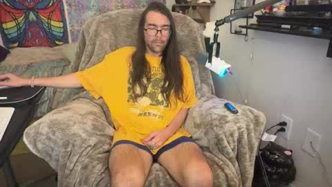 Chris online show from October 26, 2025, 4:02 pm