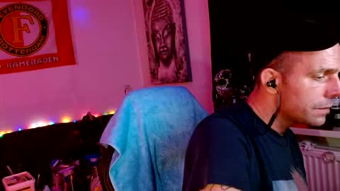 Hard2DaCore22 online show from October 2, 2025, 1:45 am