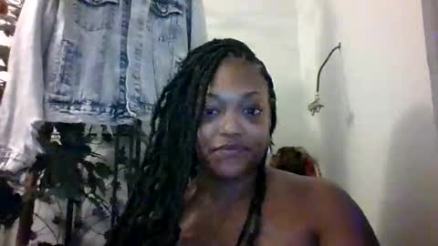 Snapshot of footnomenal chatting on September 29, 2025, 11:31 pm footnomenal online show from September 29, 2025, 11:31 pm