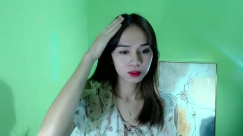 Snapshot of forever_wonnie23 chatting on December 4, 2024, 1:14 am Wonnie online show from December 4, 2024, 1:14 am