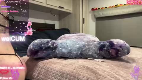 Elaine online show from September 9, 2025, 4:28 pm