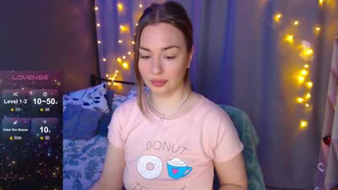 Julia online show from December 10, 2024, 1:43 am