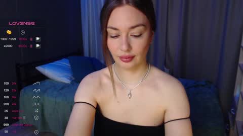 Julia online show from February 16, 2025, 2:31 am