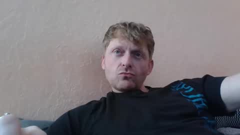 forgotten_lover online show from November 3, 2025, 2:40 pm