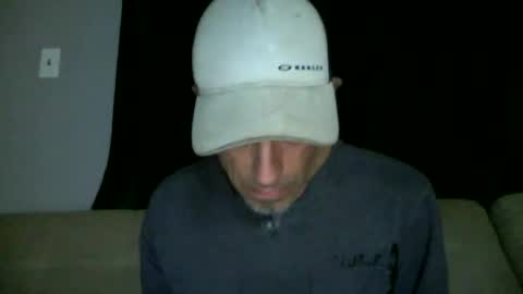 fouraide42 online show from April 6, 2026, 4:46 am