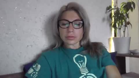 Snapshot of fox_red_lady7 chatting on November 15, 2025, 5:49 am fox_red_lady7 online show from November 15, 2025, 5:49 am