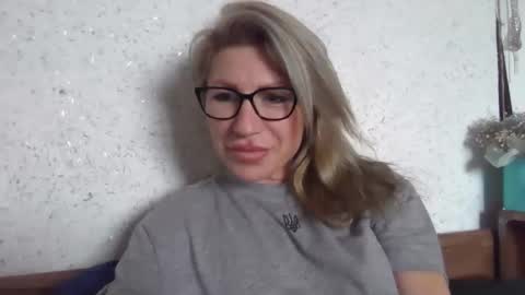 Snapshot of fox_red_lady7 chatting on January 13, 2026, 8:30 am fox_red_lady7 online show from January 13, 2026, 8:30 am