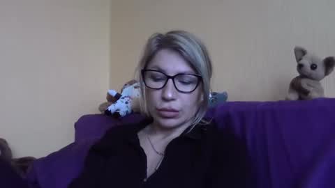 fox_red_lady7 online show from February 6, 2026, 9:56 am