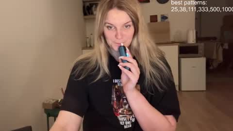 i am your baby Alien  online show from February 15, 2025, 5:39 pm