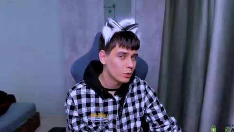 Foxicfu online show from February 14, 2025, 4:31 pm