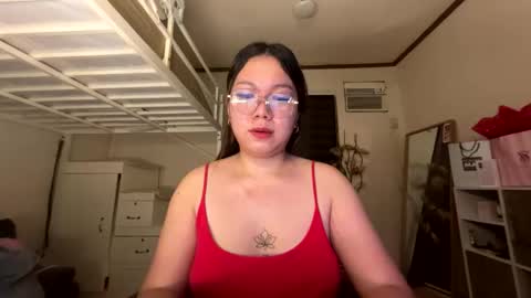 Snapshot of foxieeealona chatting on May 16, 2026, 6:43 am Alicia Baby online show from May 16, 2026, 6:43 am