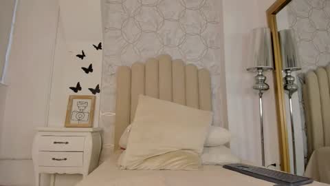 Foxy online show from January 5, 2026, 8:23 pm