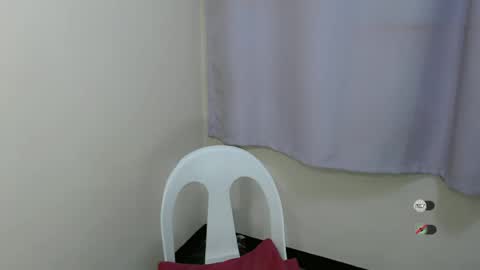 foxy_lei online show from September 14, 2025, 10:42 pm