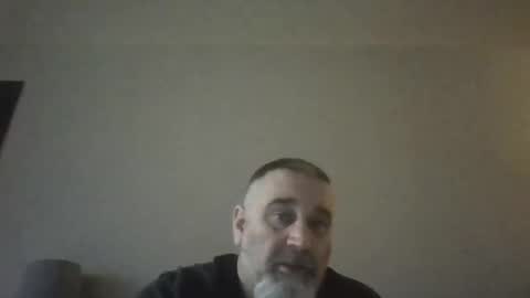 foxyfang online show from March 7, 2025, 1:29 pm