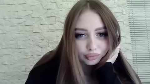 Alice online show from November 25, 2025, 3:23 pm