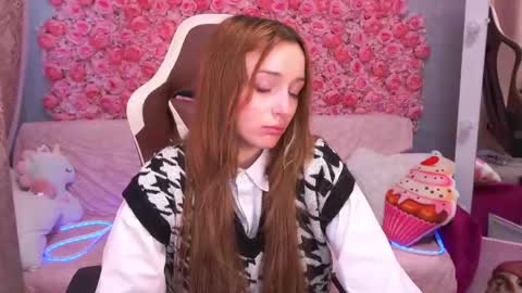 Snapshot of foxymayy chatting on May 30, 2026, 4:31 am Maya online show from May 30, 2026, 4:31 am
