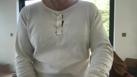 foxysausage online show from February 25, 2025, 11:08 am