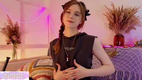 foxysecret_ online show from November 30, 2025, 8:35 pm