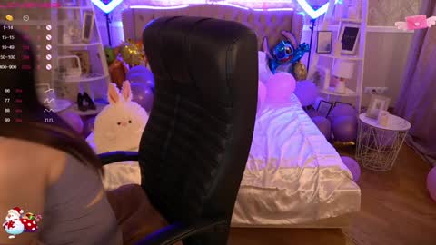 Snapshot of foxyshyyy chatting on January 22, 2025, 10:07 am Inna online show from January 22, 2025, 10:07 am