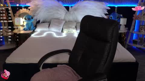 Snapshot of foxyshyyy chatting on November 6, 2025, 6:47 am Inna online show from November 6, 2025, 6:47 am