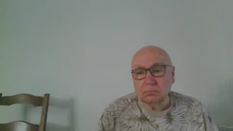 Snapshot of fra94 chatting on April 17, 2026, 2:09 pm fra94 online show from April 17, 2026, 2:09 pm