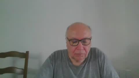 Snapshot of fra94 chatting on May 24, 2026, 12:43 pm fra94 online show from May 24, 2026, 12:43 pm