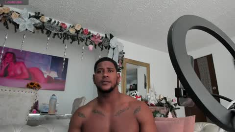 Snapshot of fraiderbrown chatting on January 9, 2025, 5:33 pm IM FRAIDER online show from January 9, 2025, 5:33 pm