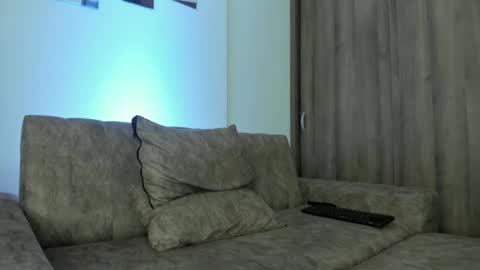 Snapshot of fraiderbrown chatting on December 4, 2025, 2:48 pm IM FRAIDER online show from December 4, 2025, 2:48 pm