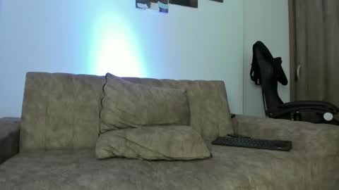 Snapshot of fraiderbrown chatting on February 9, 2026, 2:43 pm IM FRAIDER online show from February 9, 2026, 2:43 pm