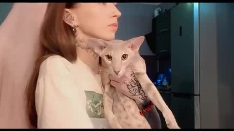 fran_bow online show from October 2, 2025, 12:17 am