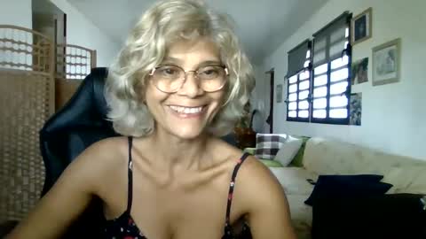 francelune online show from February 3, 2025, 12:57 pm