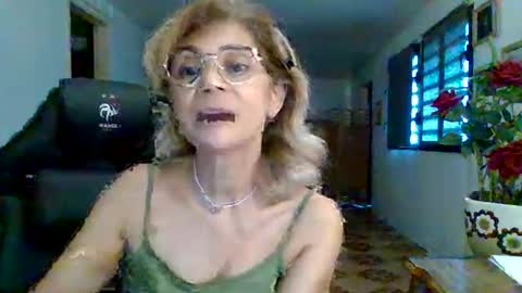 francelune online show from September 18, 2025, 1:13 pm