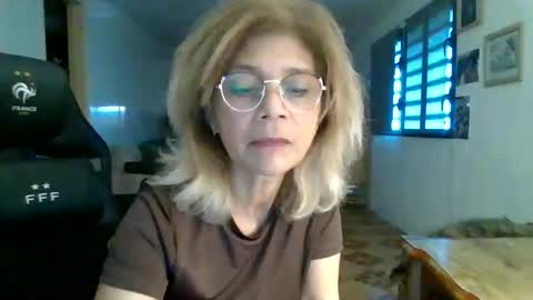 francelune online show from October 14, 2025, 1:12 pm