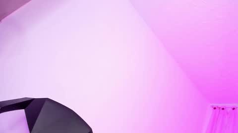 Snapshot of francescasuzett_ chatting on February 1, 2026, 12:48 pm francesca online show from February 1, 2026, 12:48 pm